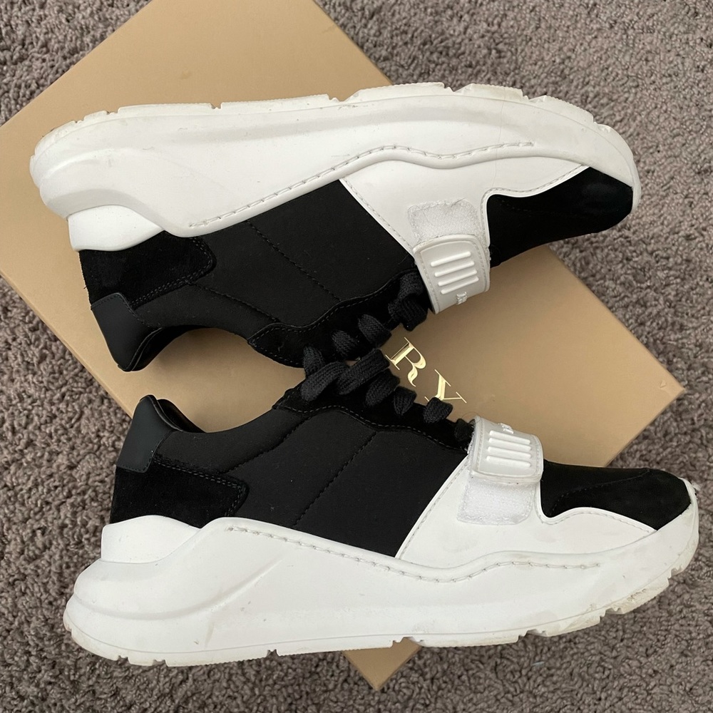 Burberry Regis